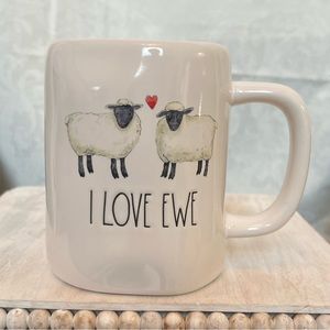⚡️Rae Dunn "I LOVE EWE" Mug